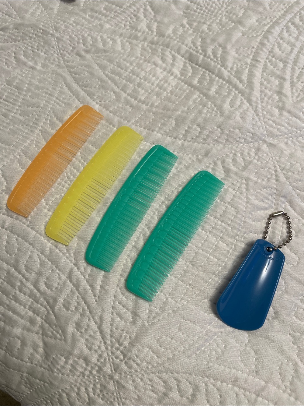 New Tupperware Classic Pocket Size Hair Combs & Shoe Horn Keychain